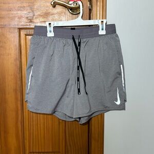 Nike Gray Men's Medium Athletic Shorts